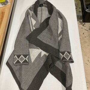 Gray and White Geometric Cardigan Sweater